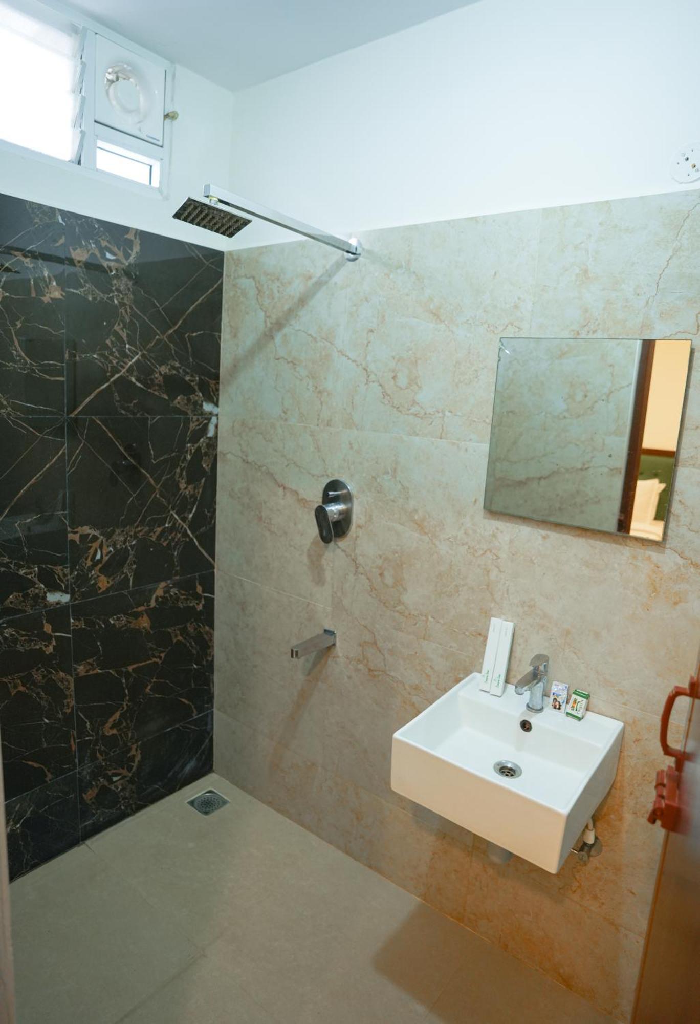 Saara Inn Pondicherry Dış mekan fotoğraf